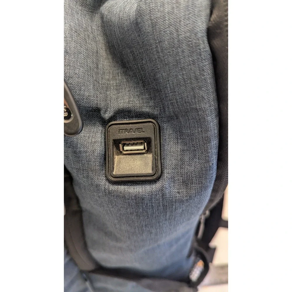 New Traveler's Choice Laptop Backpack Brushed Navy Size 19